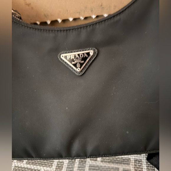 Prada Re-Edition 2005 - Picture 4 of 8